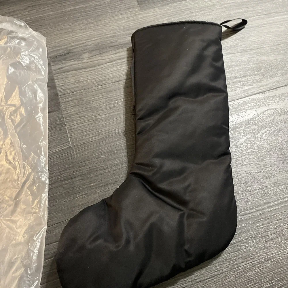 Mac Makeup Christmas‎ Stocking Holiday Black & Gold